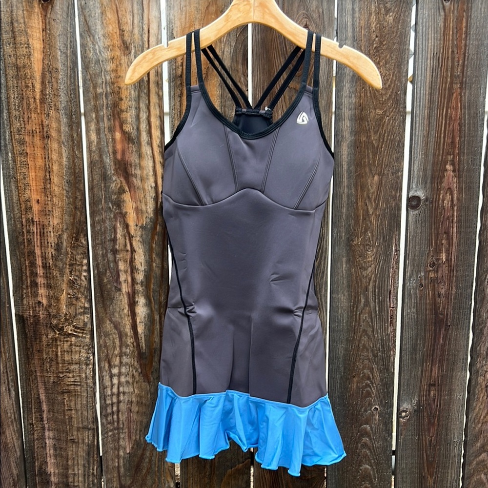 Tilos Iris Swimsuit for Women, 0.5mm. Size M. NWT.💙